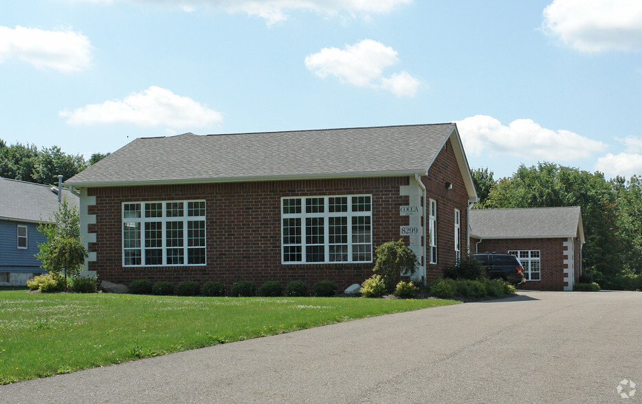 8299 Mayfield Rd, Chesterland, OH for sale - Primary Photo - Image 1 of 1