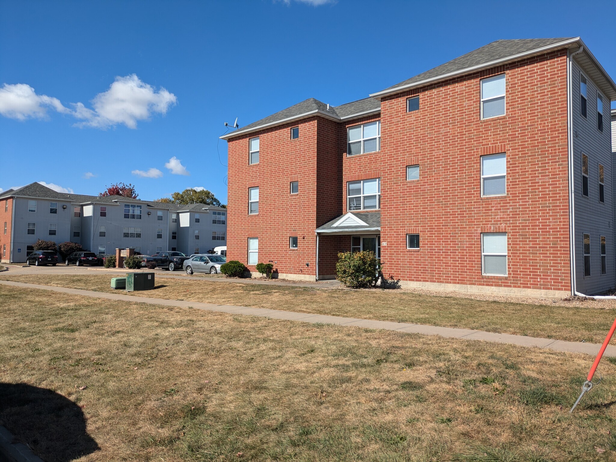 64 Miller Ave SW, Cedar Rapids, IA for sale Primary Photo- Image 1 of 1