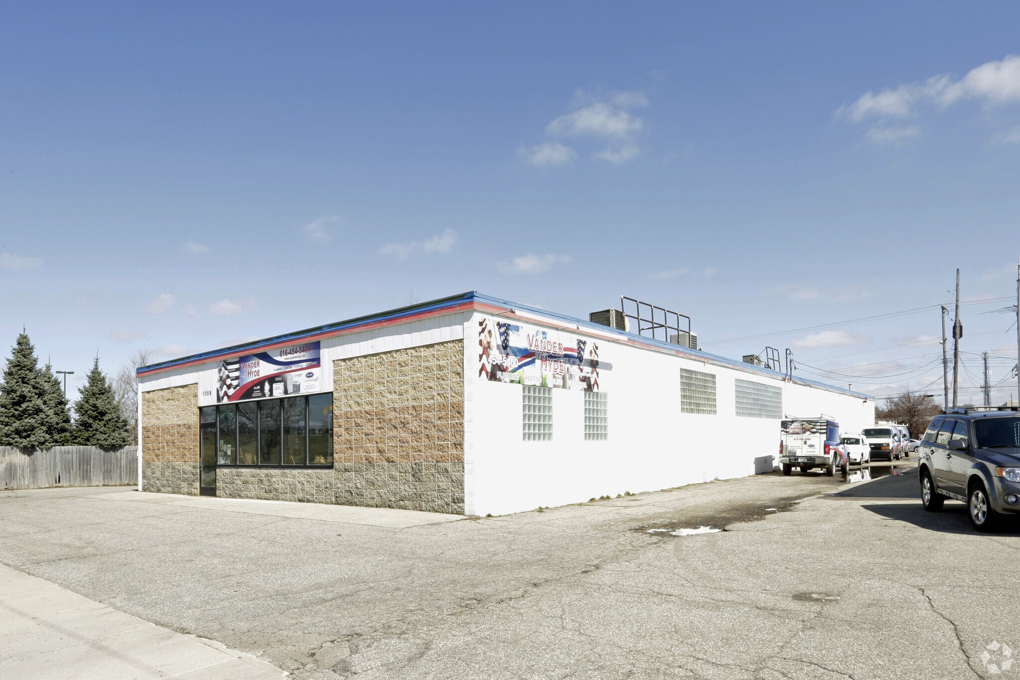 1058 Scribner Ave NW, Grand Rapids, MI for sale Primary Photo- Image 1 of 1