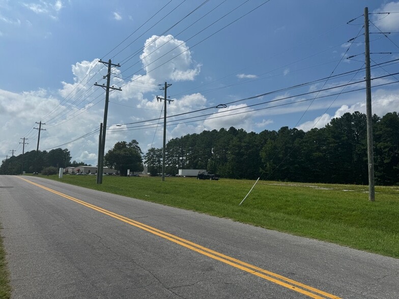 1040 W 10th St, Blackstone, VA for sale - Building Photo - Image 2 of 5