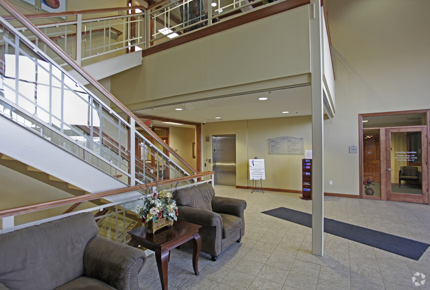 7447 Egan Dr, Savage, MN for lease - Lobby - Image 2 of 10