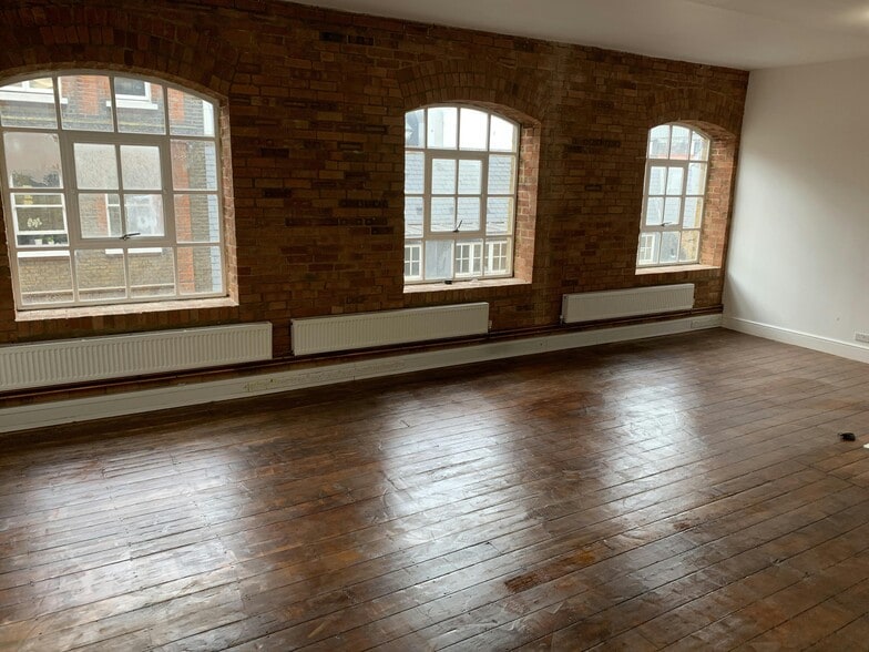 10 Greenland St, London for lease - Interior Photo - Image 1 of 16