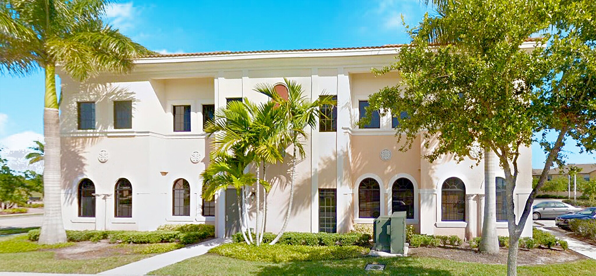 2100 SE Hillmoor Dr, Port Saint Lucie, FL for lease Interior Photo- Image 1 of 7