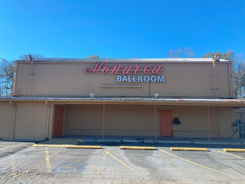 5335 Hawkinsville Rd, Macon, GA 31216