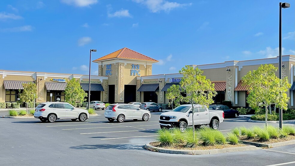 13195 Metro Pky, Fort Myers, FL for lease - Building Photo - Image 3 of 15