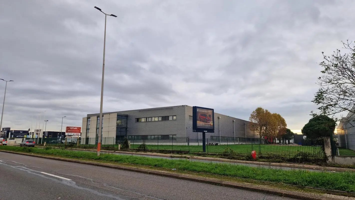 Flex in Saint-Priest for lease Building Photo- Image 1 of 6