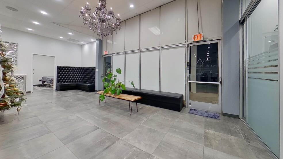 19002-19148 Brookhurst St, Huntington Beach, CA for lease - Interior Photo - Image 3 of 4