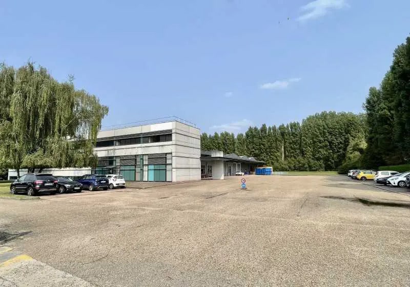 Office in Sotteville-lès-Rouen for lease - Building Photo - Image 1 of 50
