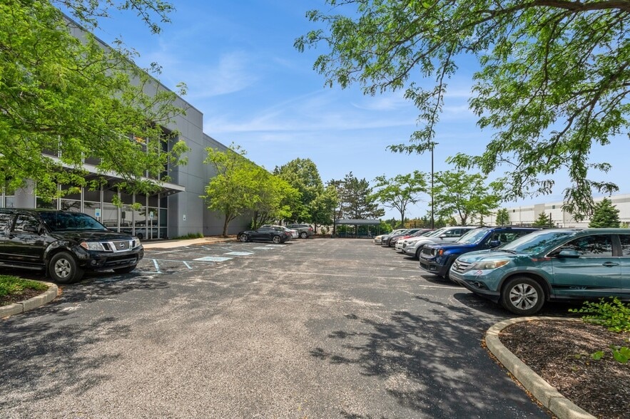 2151-2155 Airwest Blvd, Plainfield, IN for lease - Building Photo - Image 3 of 9