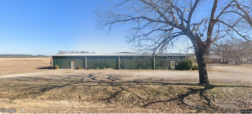 415 North 3rd, Cranfills Gap, TX for sale - Building Photo - Image 1 of 1