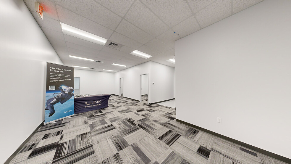 7212-7282 NW 33rd St, Miami, FL for lease - Matterport 3D Scan - Image 2 of 21