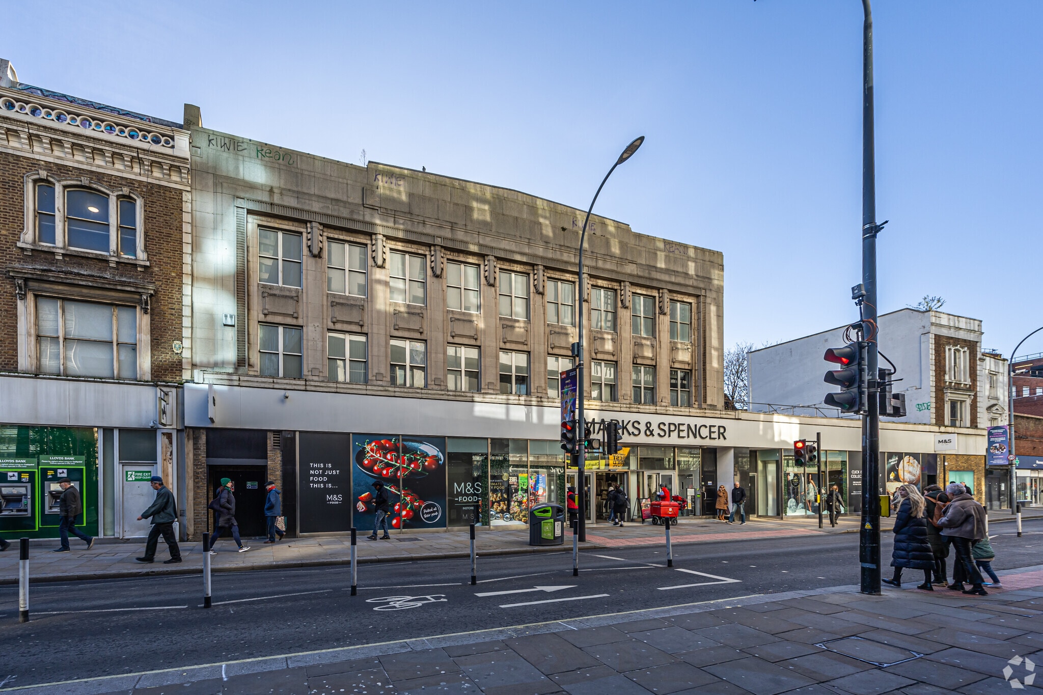 25-37 King St, London for lease Primary Photo- Image 1 of 3