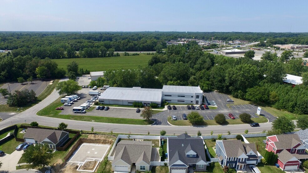 312 Roberts Dr, Chesterton, IN for sale - Building Photo - Image 1 of 1