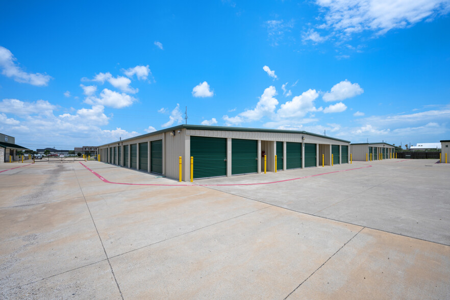 1533 Flour Bluff Dr, Corpus Christi, TX for sale - Building Photo - Image 1 of 1