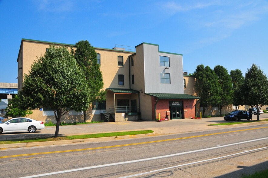620 Century Ave SW, Grand Rapids, MI for lease - Primary Photo - Image 1 of 5
