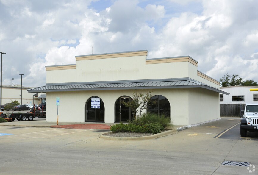 614 E Villa Maria Rd, Bryan, TX for sale - Primary Photo - Image 1 of 1