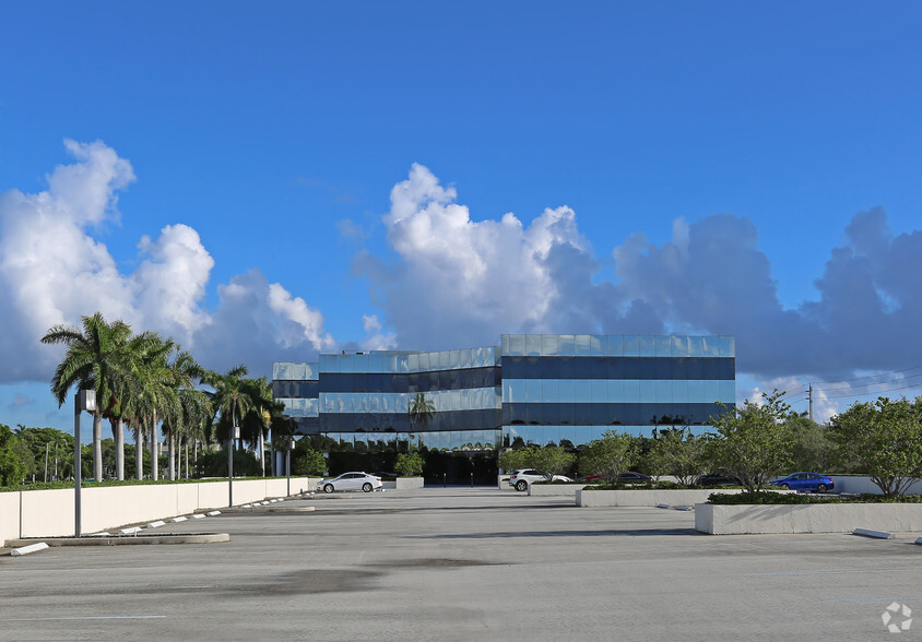 4800 N Federal Hwy, Boca Raton, FL for sale - Building Photo - Image 1 of 16