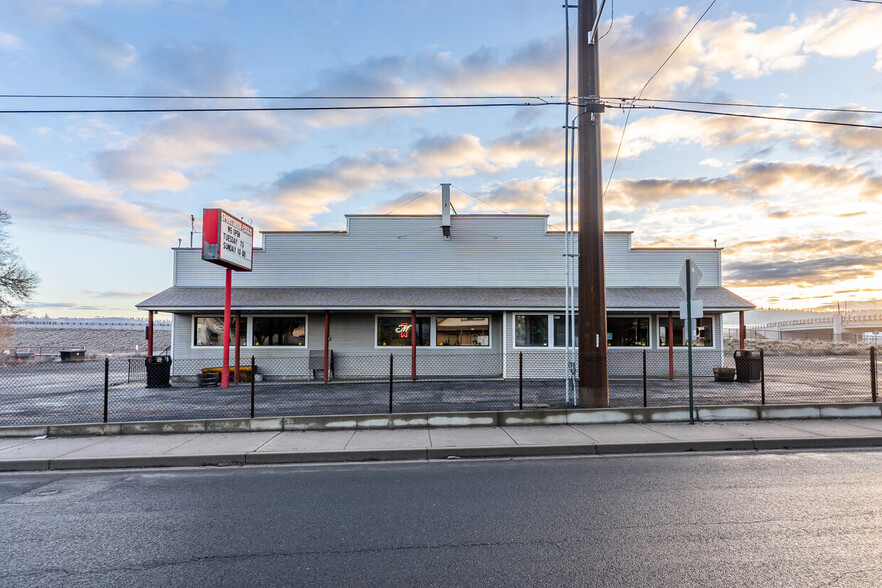 6410 N Market St, Spokane, WA for sale - Building Photo - Image 1 of 31