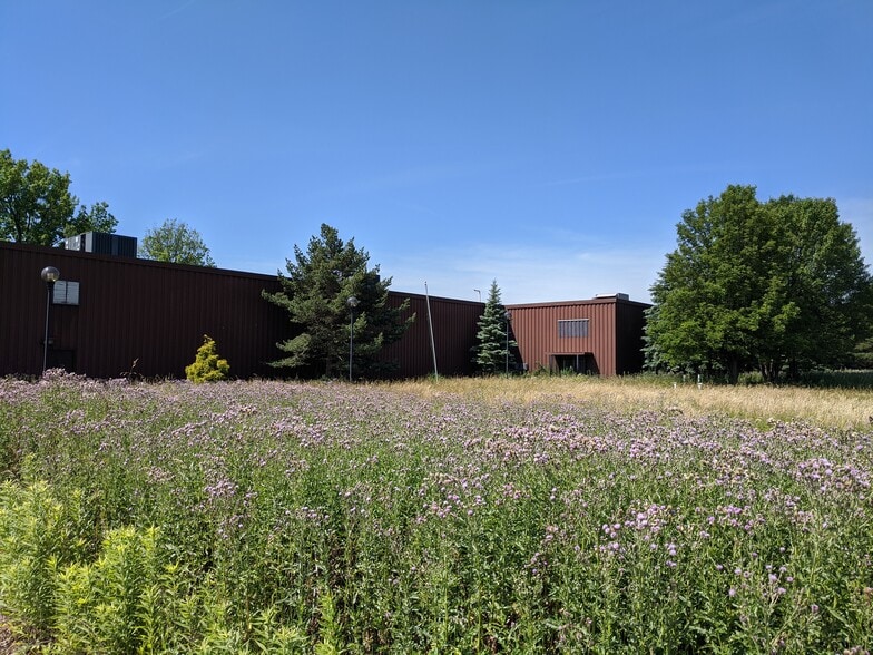 8343 Tyler Blvd, Mentor, OH for sale - Building Photo - Image 1 of 1