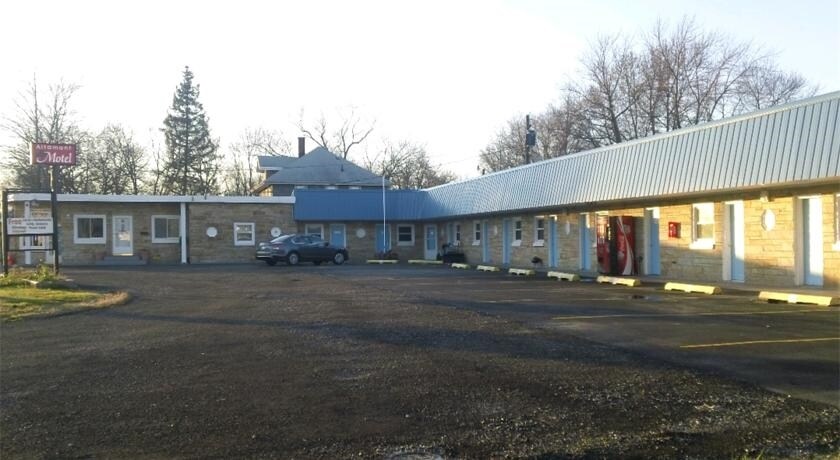 101 W Cumberland Rd, Altamont, IL for sale Primary Photo- Image 1 of 1