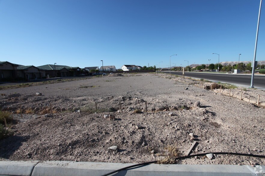 9768 Gilespie St, Las Vegas, NV for sale - Primary Photo - Image 1 of 3
