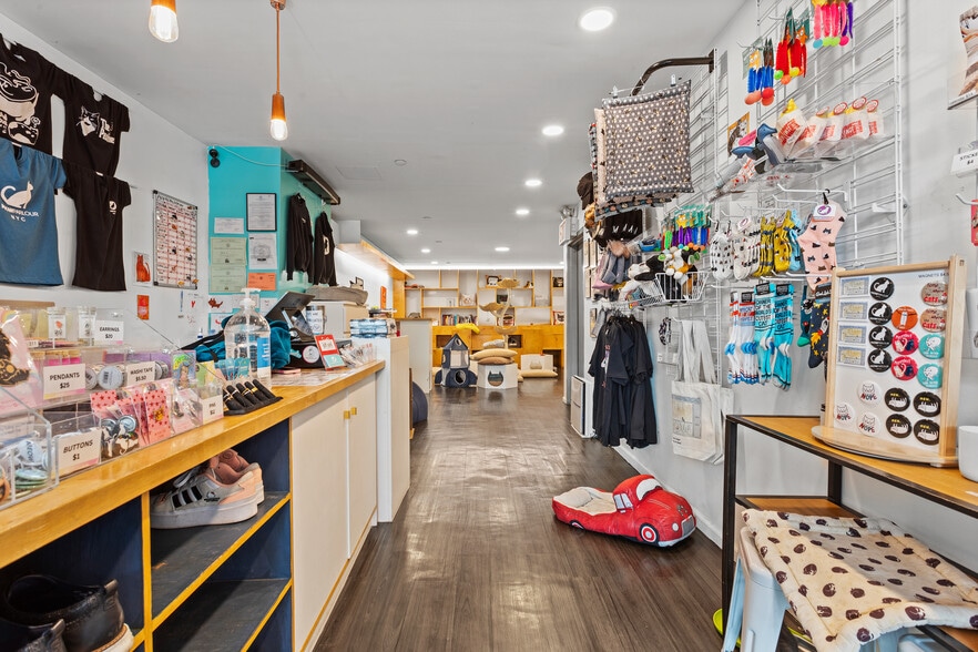 46 Hester St, New York, NY for lease - Interior Photo - Image 2 of 8