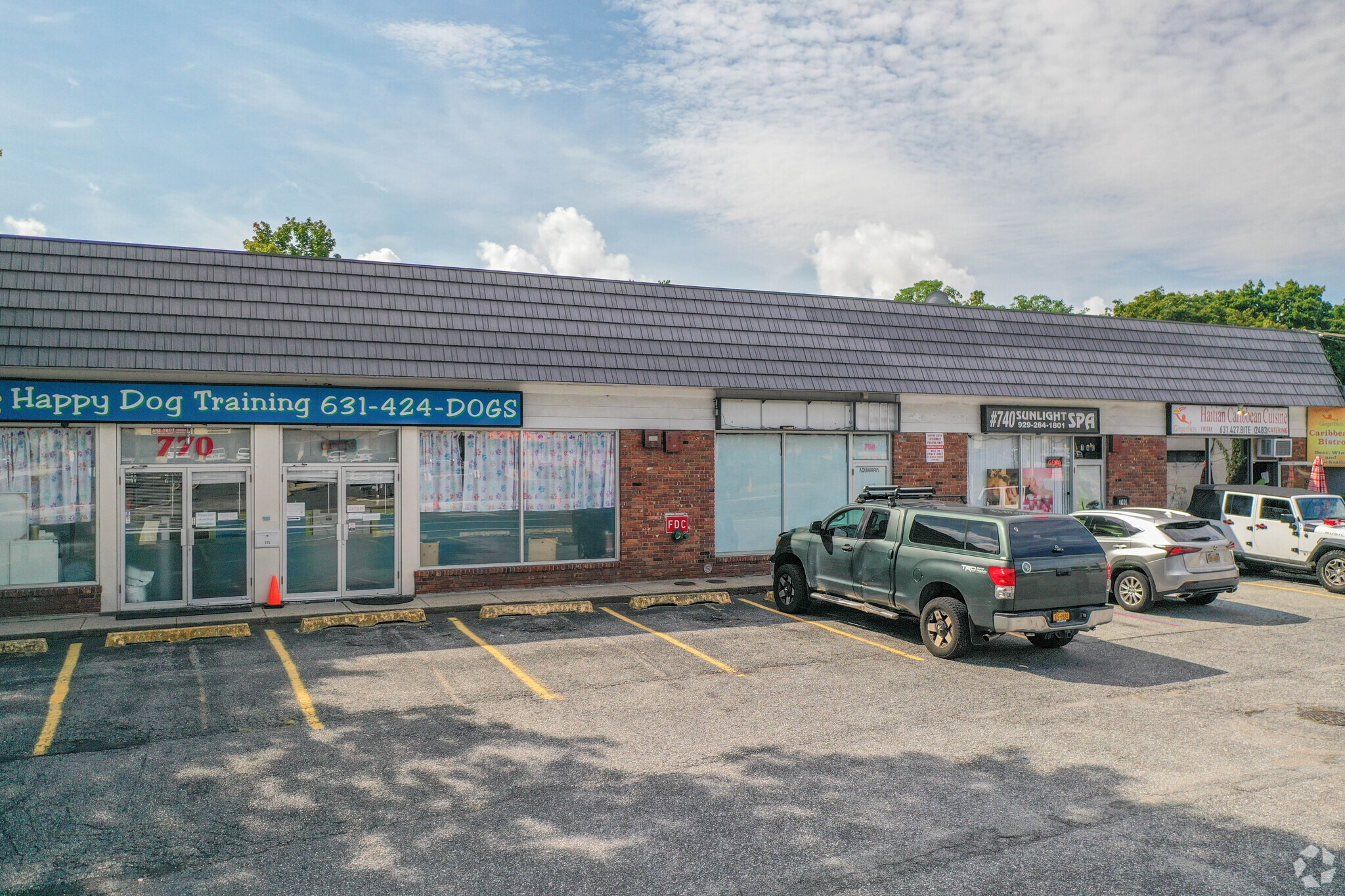 730-770 E Jericho Tpke, Huntington Station, NY for sale Primary Photo- Image 1 of 1