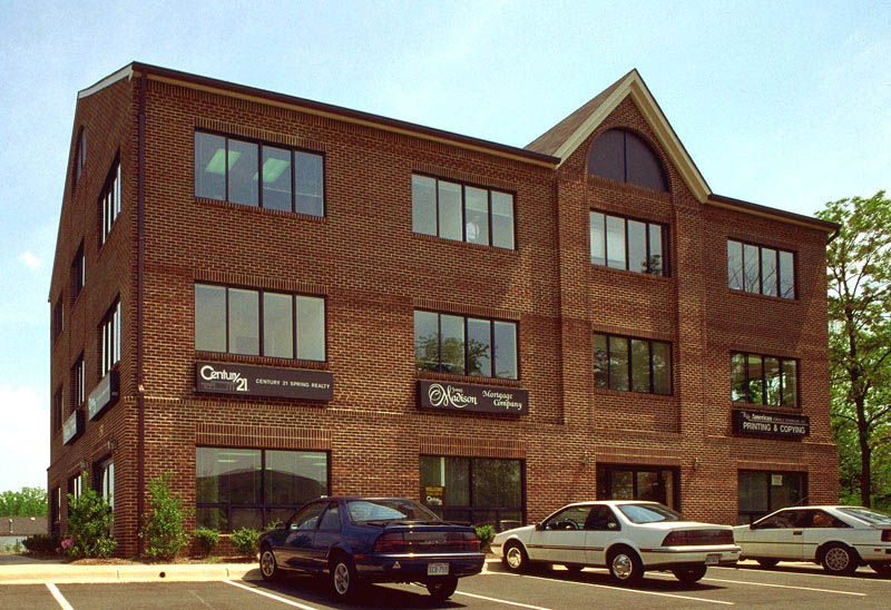 151 Spring St, Herndon, VA for lease - Building Photo - Image 2 of 27