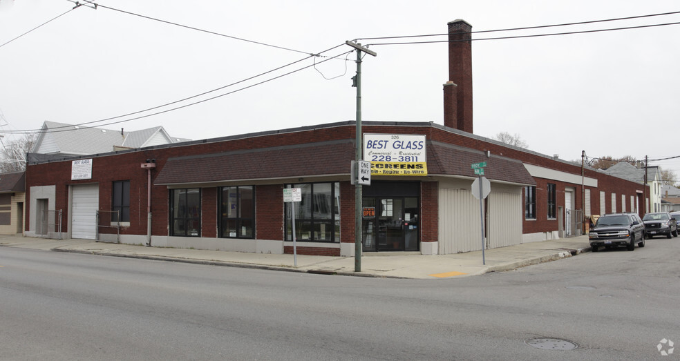 326-328 Troy St, Dayton, OH for lease - Primary Photo - Image 1 of 3