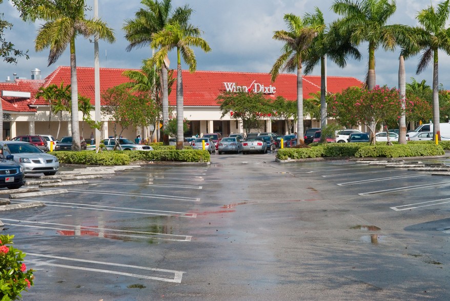 15550 NW 77th Ct, Miami Lakes, FL for lease - Building Photo - Image 2 of 7