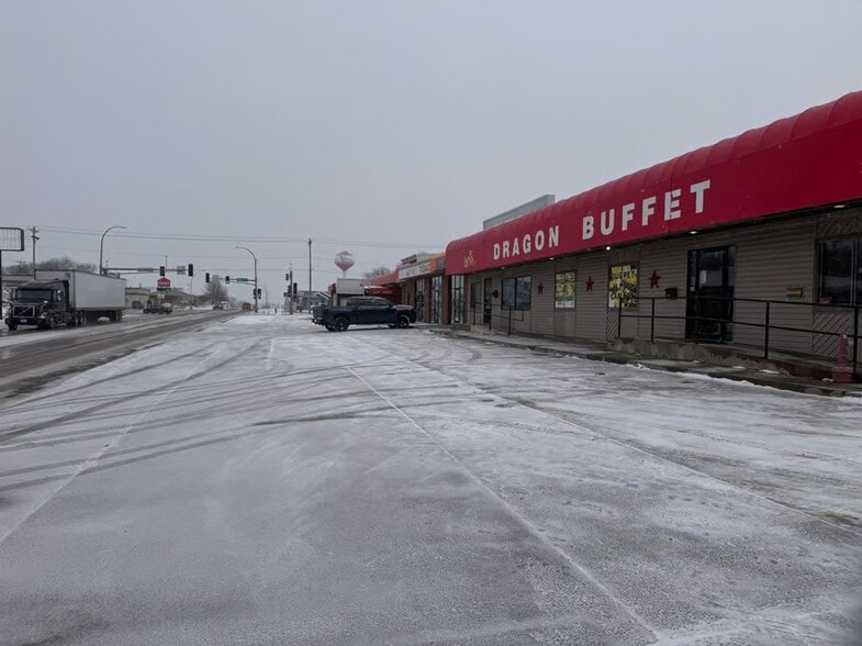 600 E Bridge St, Redwood Falls, MN for sale - Building Photo - Image 2 of 13