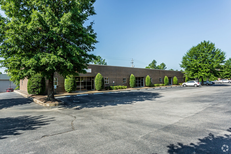 8059 Stage Hills Blvd, Memphis, TN for lease - Primary Photo - Image 1 of 5