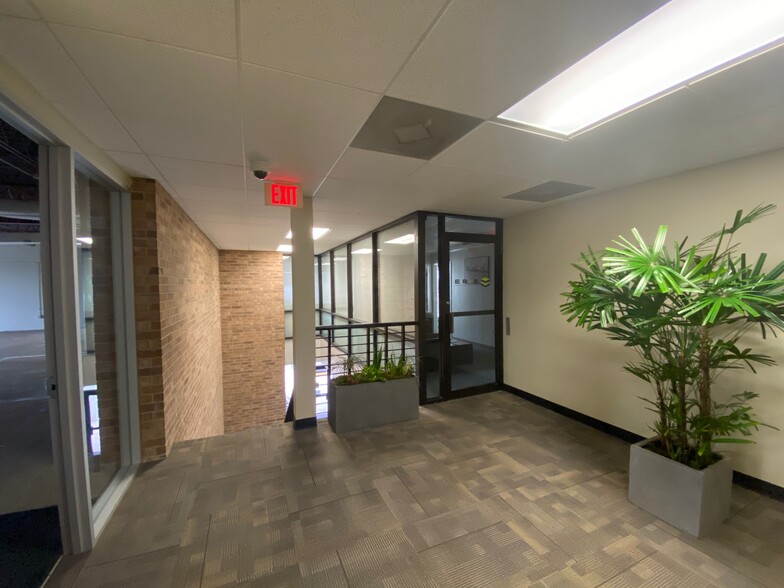 2520 I-35 S, Austin, TX for lease - Interior Photo - Image 3 of 4