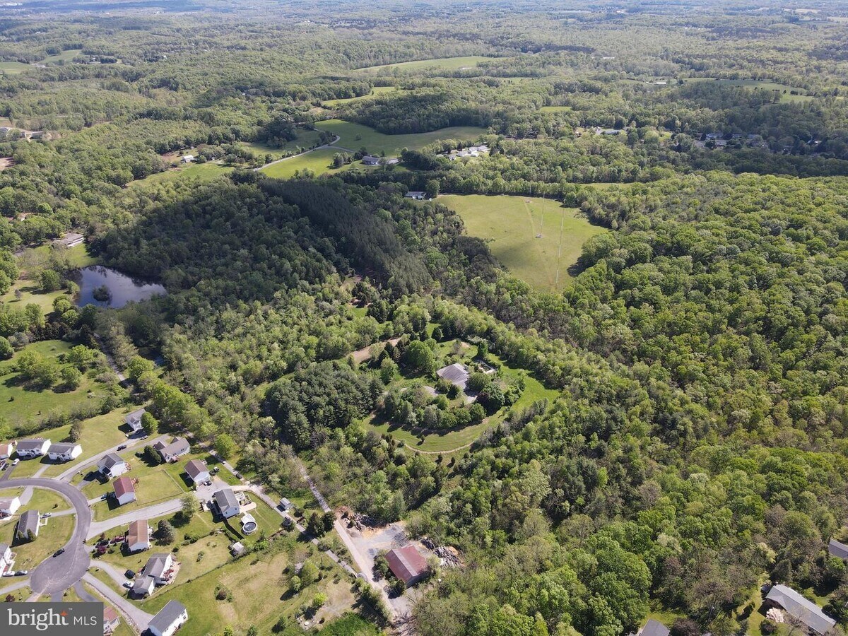 Eagle School Road, Martinsburg, WV 25401