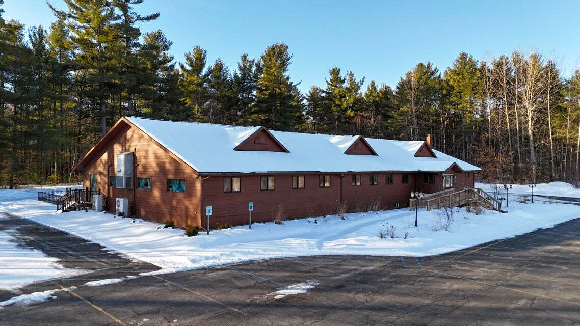 697 Bear Swamp Rd, Peru, NY for sale Primary Photo- Image 1 of 37