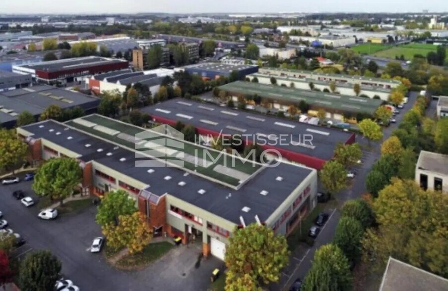 Flex in Le Blanc-Mesnil for lease - Aerial - Image 2 of 7
