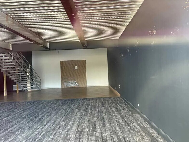 Office in Sequedin for lease - Interior Photo - Image 2 of 4