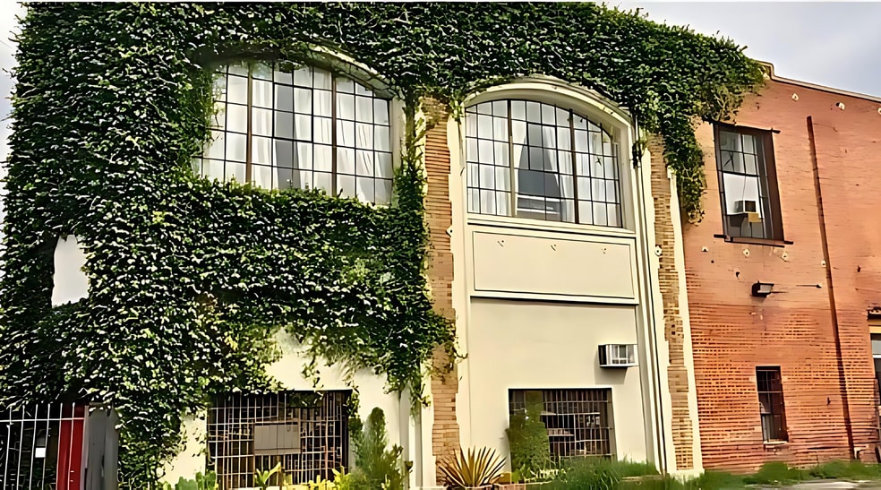 3430 S Hill St, Los Angeles, CA for lease - Building Photo - Image 2 of 7