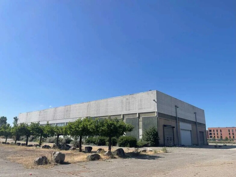 Office in Toulouse for lease - Building Photo - Image 3 of 7