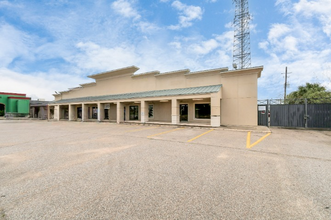 5220-5234 Highway 6 N, Houston, TX for lease Building Photo- Image 1 of 27