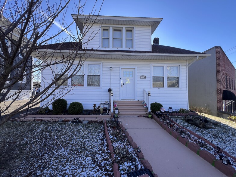 2065 Barnum Ave, Stratford, CT for lease - Building Photo - Image 3 of 18