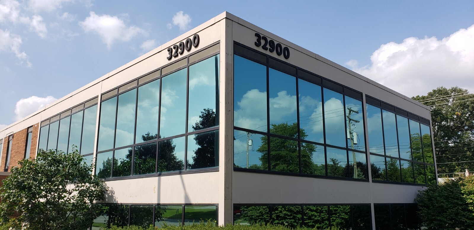 32900 5 Mile Rd, Livonia, MI 48154 Office for Sale