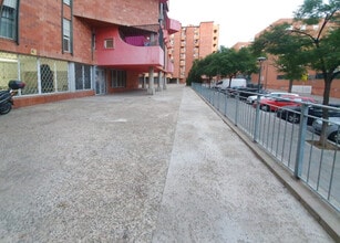 Retail in Reus, Tarragona for lease Building Photo- Image 1 of 24