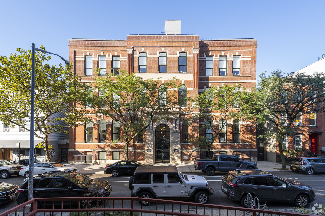 186 N 6th St, Brooklyn, NY 11211 | LoopNet