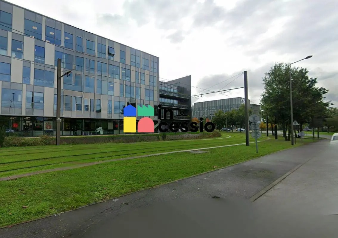 Office in Le Mans for sale Building Photo- Image 1 of 5