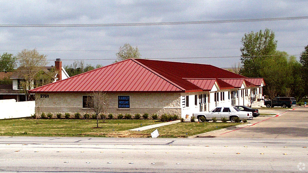 2761 E Trinity Mills Rd, Carrollton, TX for lease - Building Photo - Image 2 of 13