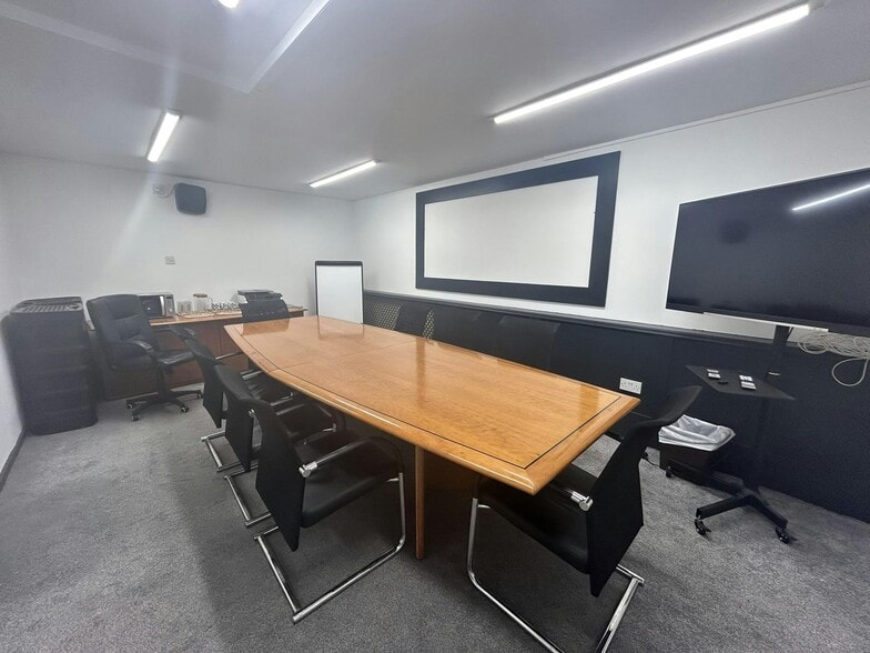 29 The Downs, Altrincham for lease - Building Photo - Image 3 of 7