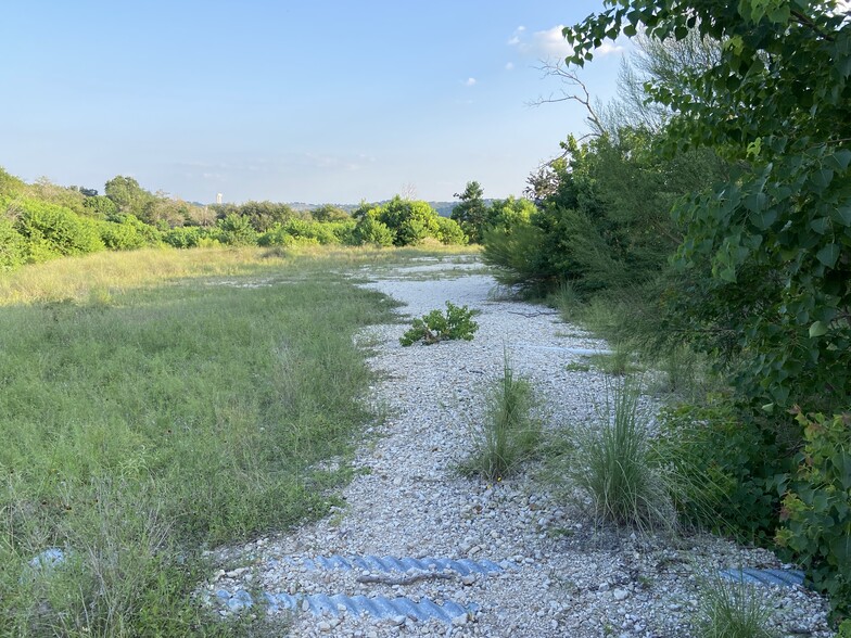 202 Southway Dr, Kerrville, TX for sale - Building Photo - Image 3 of 7