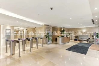 100-101 Terrasse Boieldieu, Puteaux for lease Interior Photo- Image 1 of 2