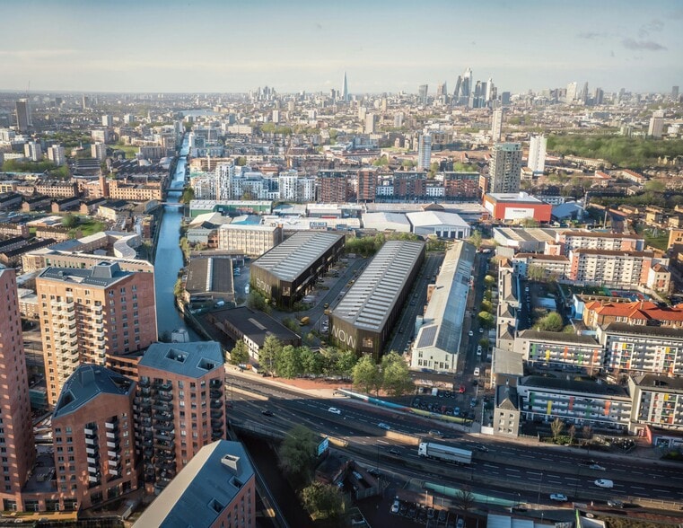 1-5 Empson St, London for lease - Building Photo - Image 1 of 4